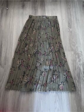 Arbor Olive Green Floral Tiered Maxi Skirt
